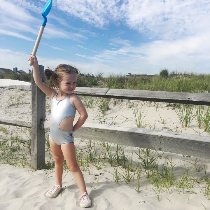 Eva Amurri shares tips & tricks for a stress-free family beach day