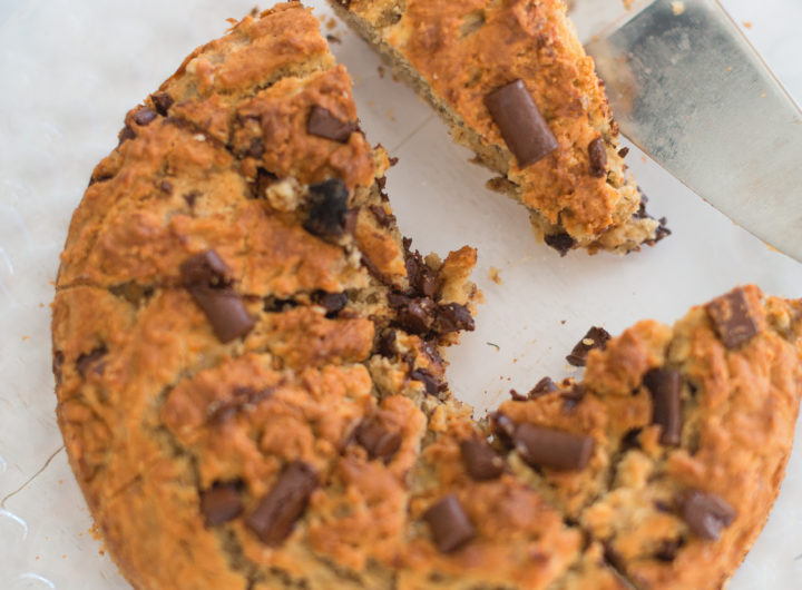 Eva Amurri Martino serves her kids dairy free banana bread