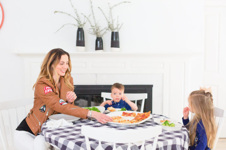 Eva Amurri Martino enjoys pizza night with her kiddos