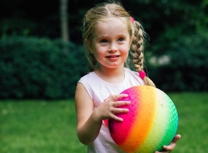 Eva Amurri Martino's daughter Marlowe plays with a ball in their backyard while her mom ponders commitment