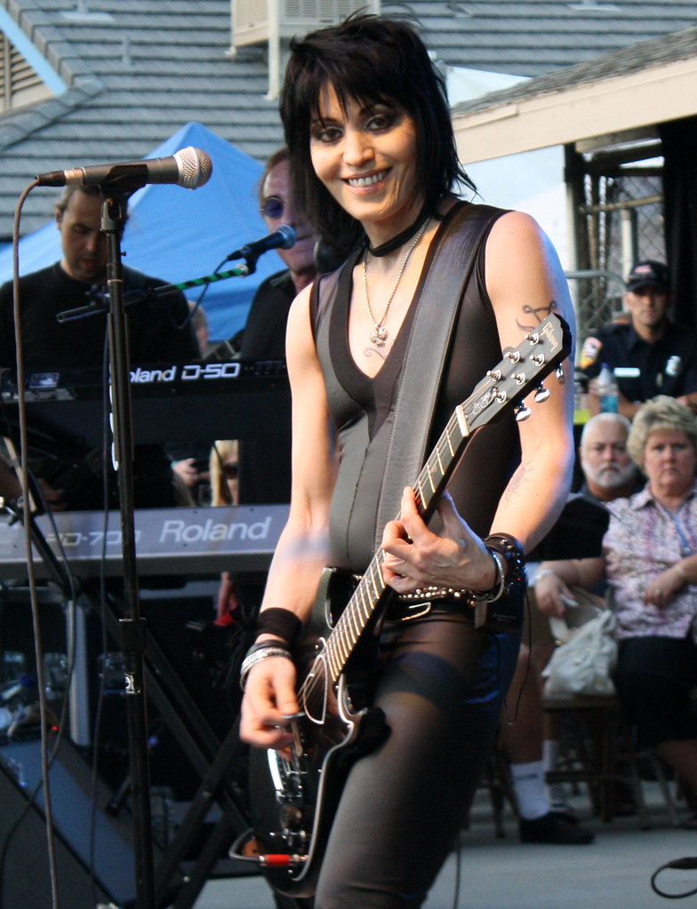 Eva Amurri Martino shares a list of last minute Halloween costumes you can copy using clothes you already own, including Joan Jett.