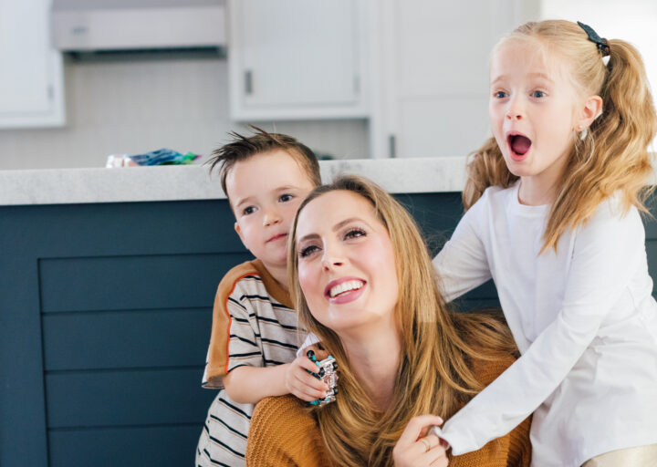 Eva Amurri Martino does a Walmart haul unpacking