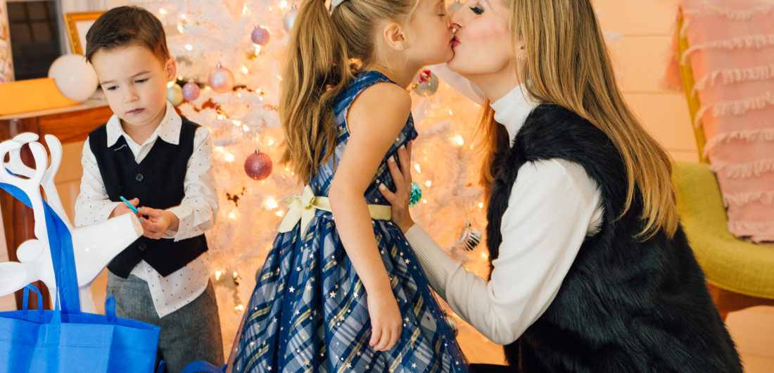Eva Amurri unboxes products purchased at Walmart