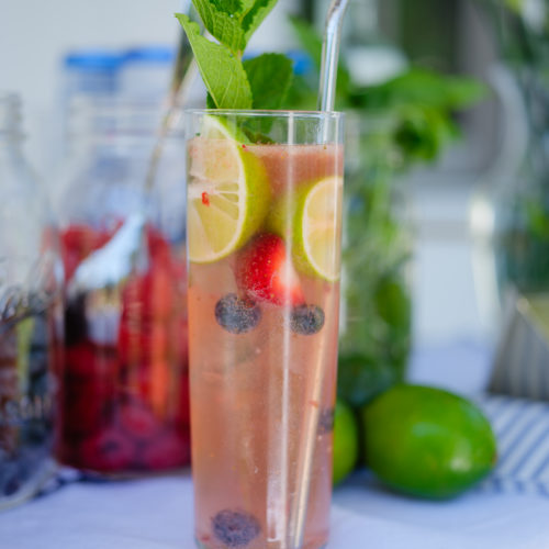 Eva Amurri shares her summer berry mojito bar