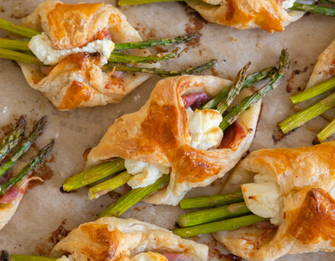 Eva Amurri shares her Baked Prosciutto and Asparagus Puff Pastry Packet Recipe