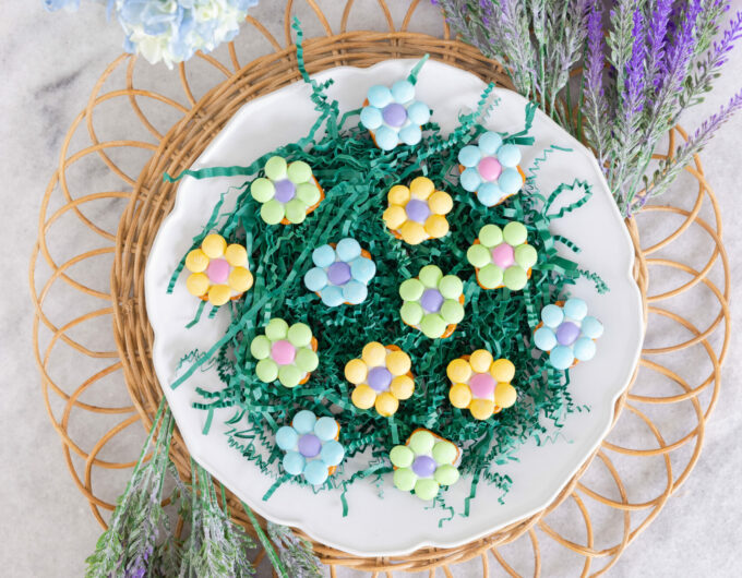 Eva Amurri shares her Pretzel Flower Bite recipe